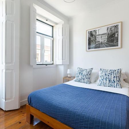 White & Blue Vintage Home In Graca リスボン エクステリア 写真
